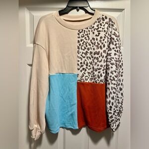 Color block long sleeve top! New without tags. Super soft! Size Med.